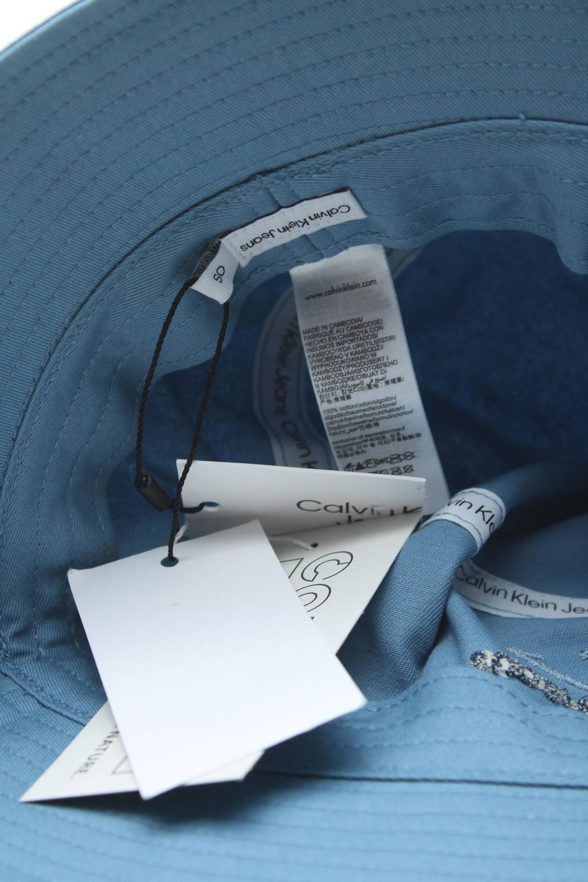 Шапка Calvin Klein Jeans3