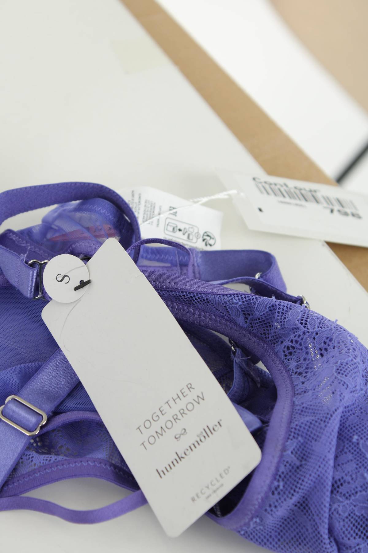 Сутиен Hunkemoller3