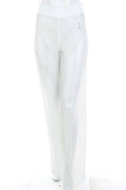 Γυναικείο παντελόνι Guess1