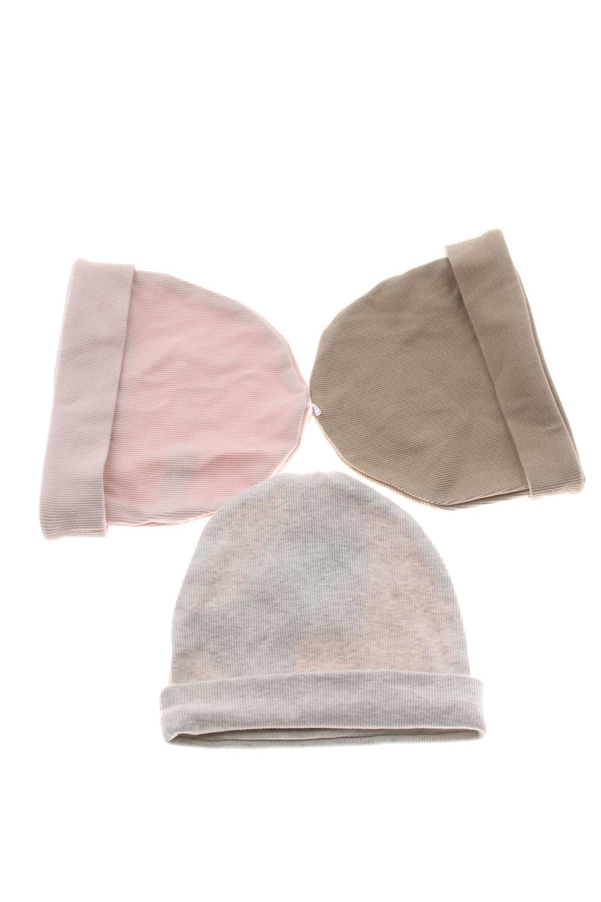 Детска шапка C&A1