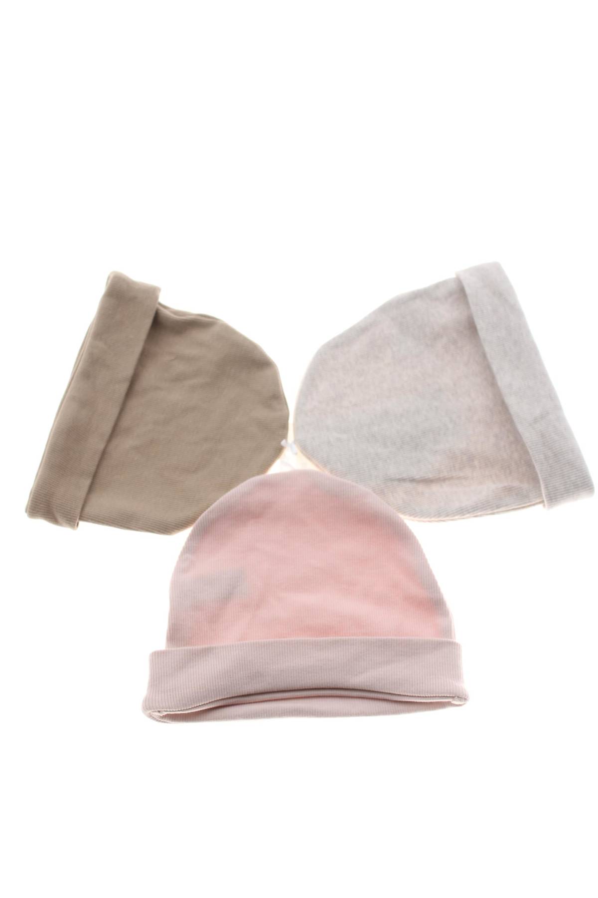 Детска шапка C&A2