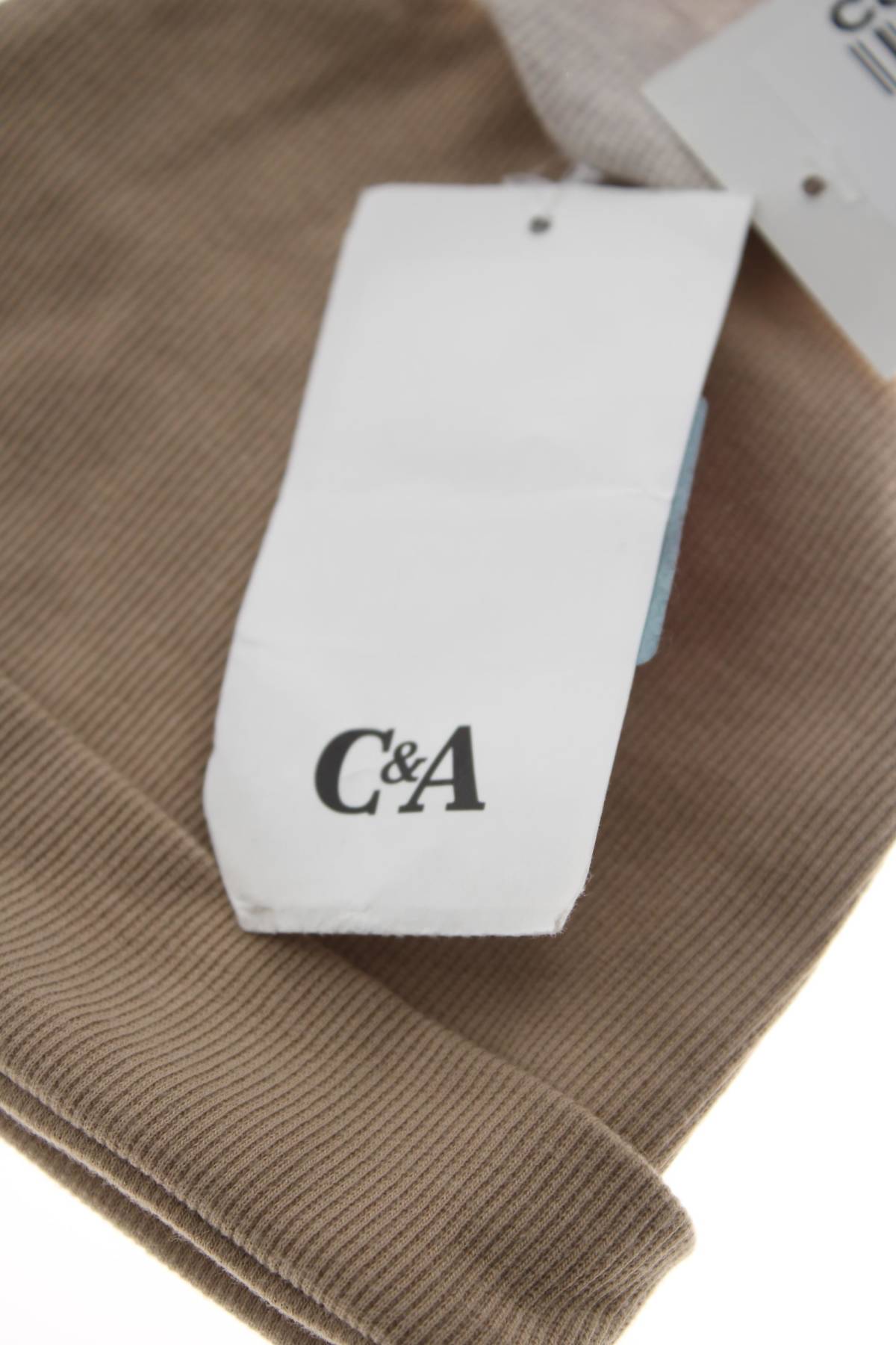 Детска шапка C&A3