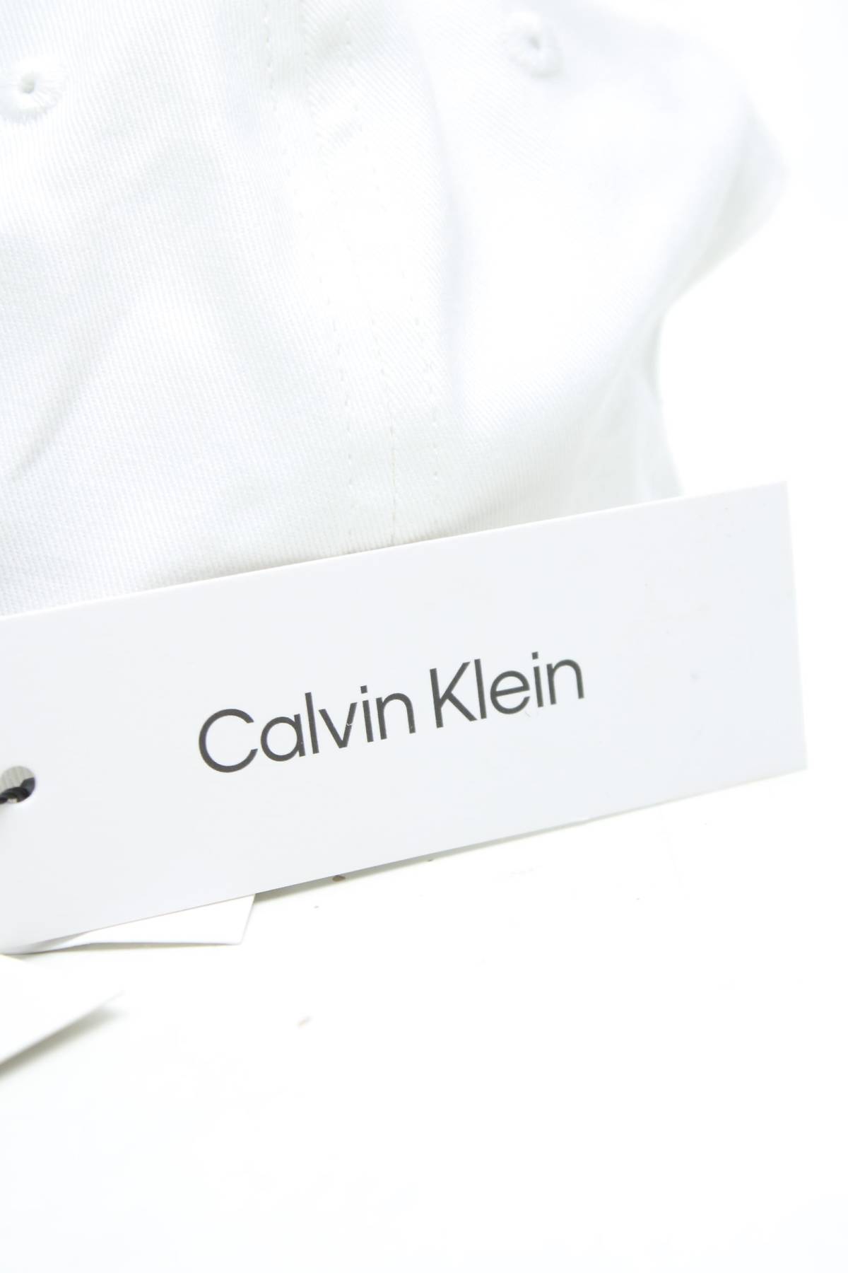 Шапка Calvin Klein3 - Contour.bg Шапка Calvin Klein3