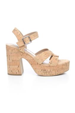 Σανδάλια Steve Madden1