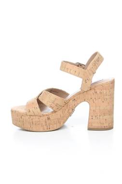 Σανδάλια Steve Madden2