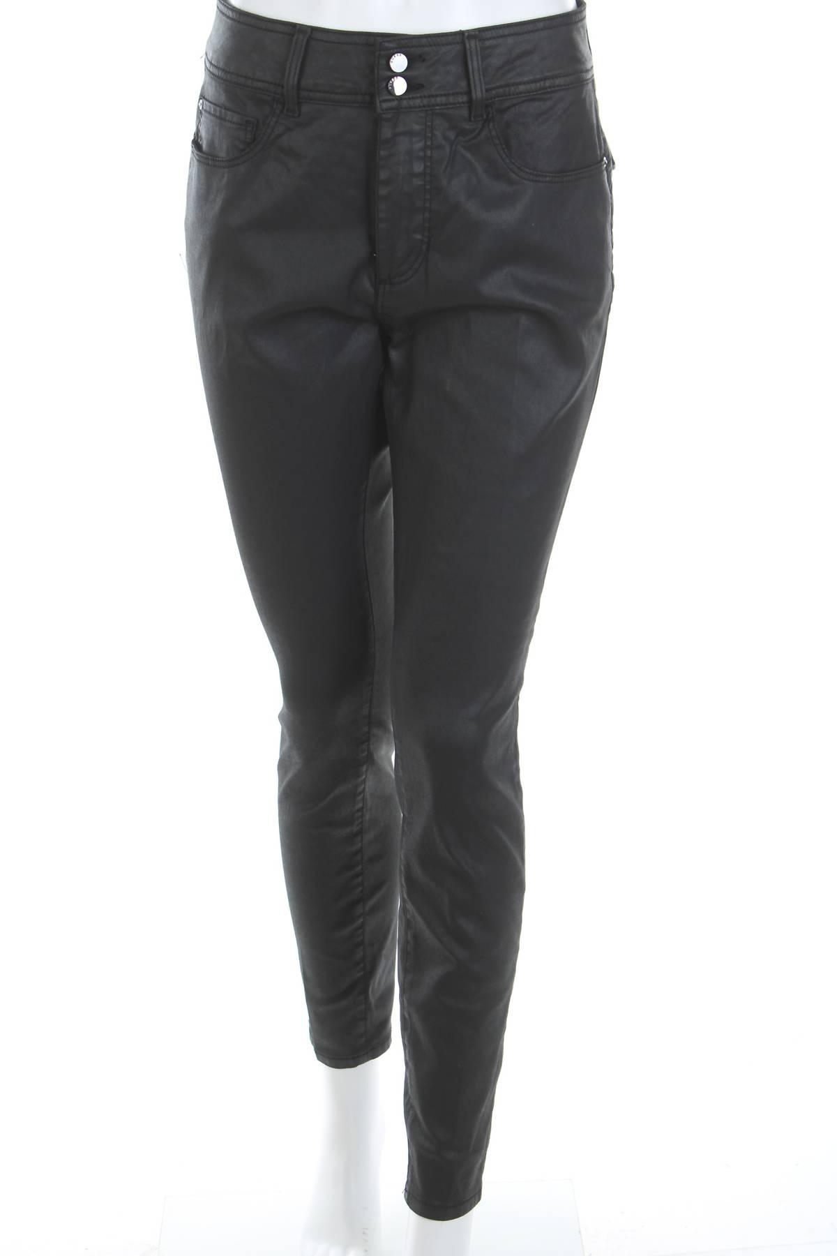 Дамски панталон Guess1