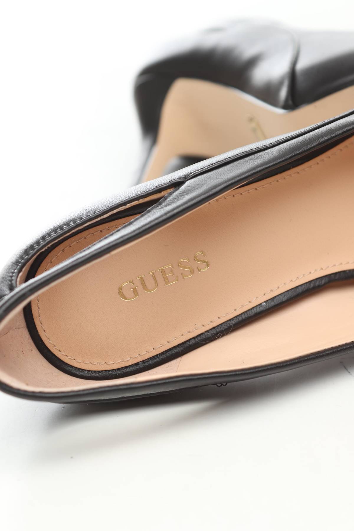 Γυναικεία παπούτσια Guess5