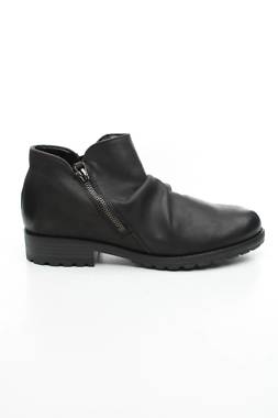 Дамски обувки Clarks1