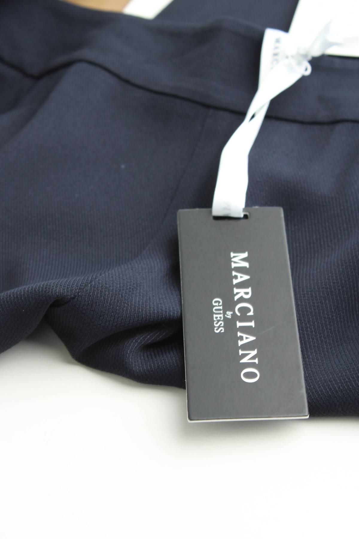 Дамски панталон Guess By Marciano3