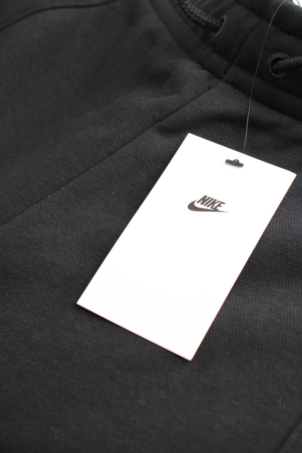 Γυναικείο αθλητικό σορτς Nike3