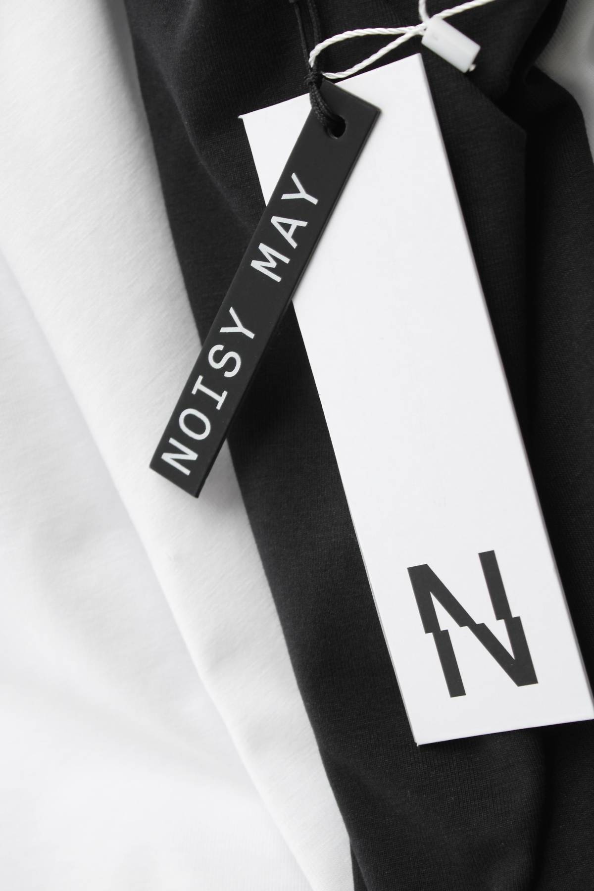 Дамска блуза Noisy May3 - Contour.bg Дамска блуза Noisy May3
