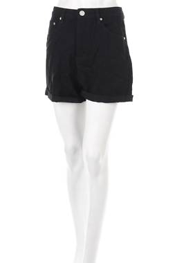 Дамски къси дънки Boohoo1 - Contour.bg Дамски къси дънки Boohoo1