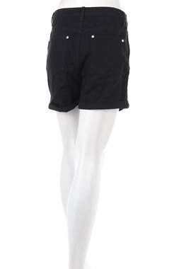 Дамски къси дънки Boohoo2 - Contour.bg Дамски къси дънки Boohoo2
