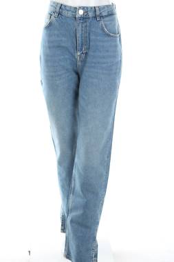 Γυναικεία τζιν Pull & Bear1