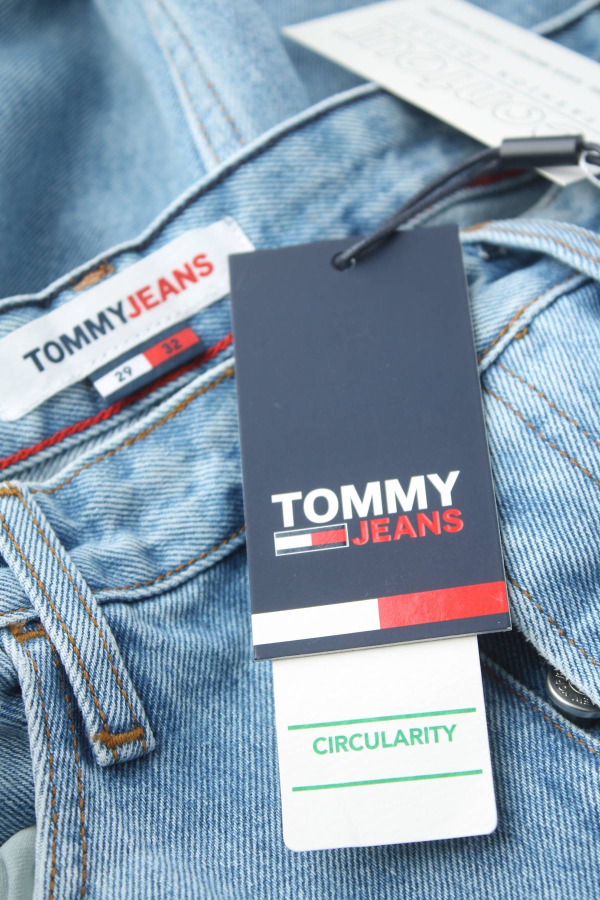 Γυναικεία τζιν Tommy Jeans3