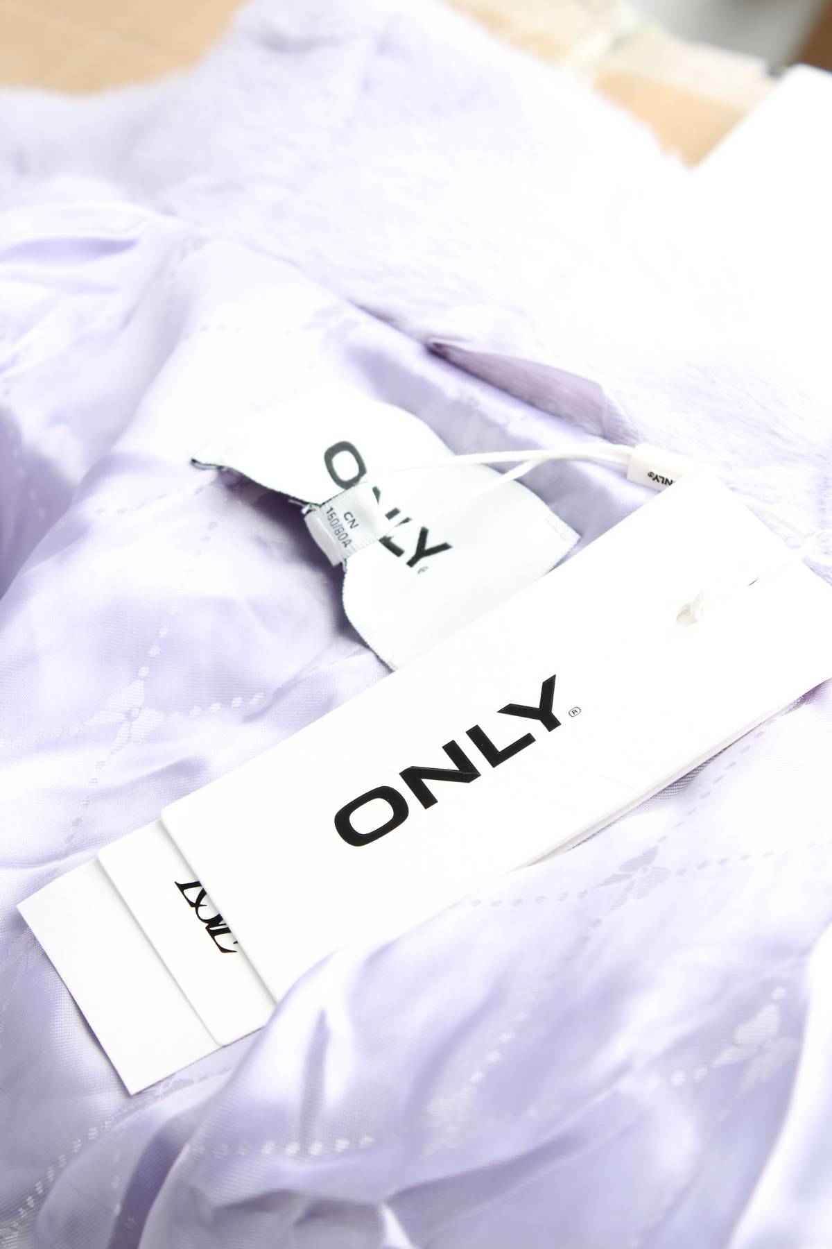 Γυναικείο μπουφάν Only4