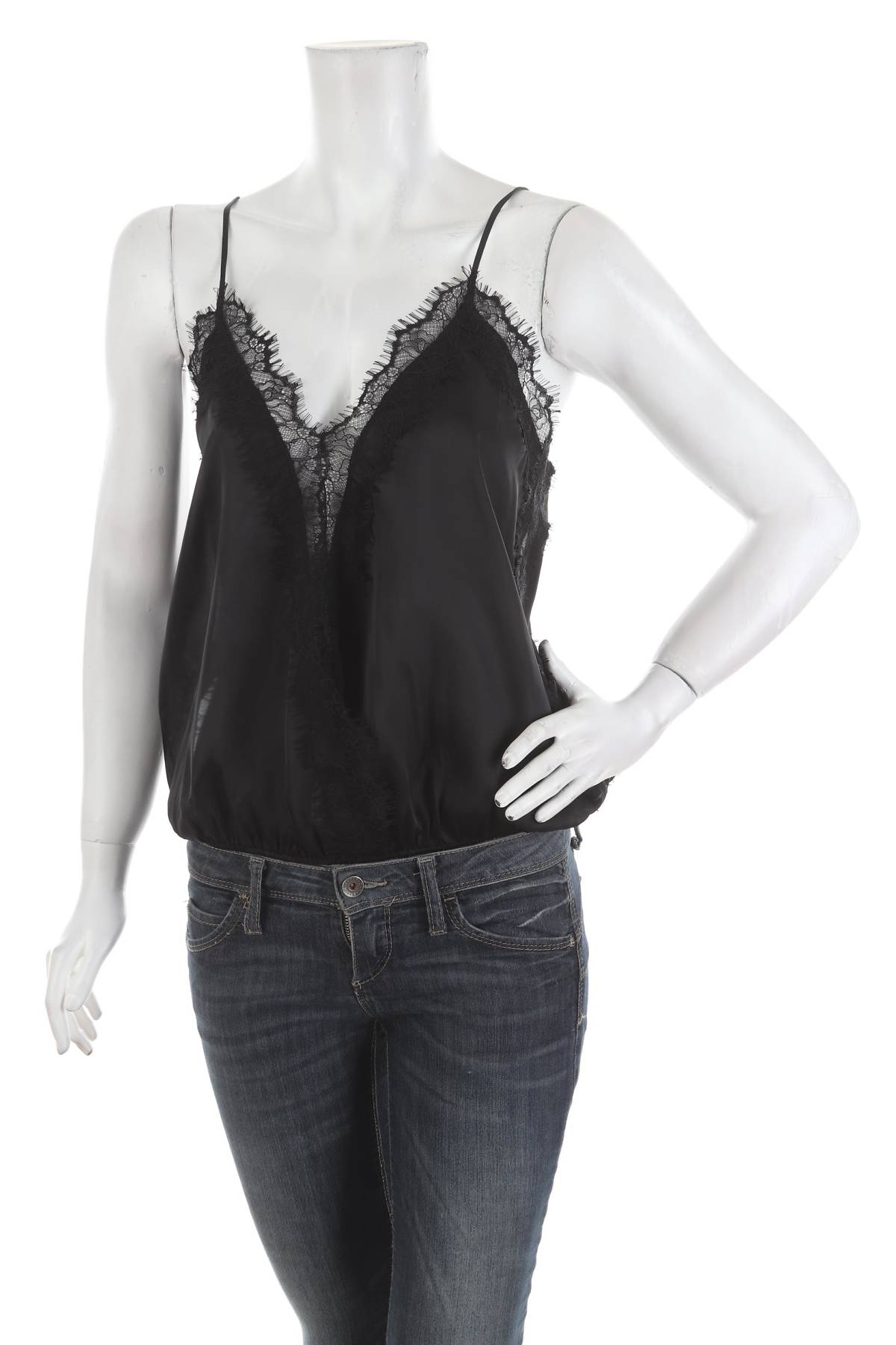 Дамски потник Bershka1 - Contour.bg Дамски потник Bershka1