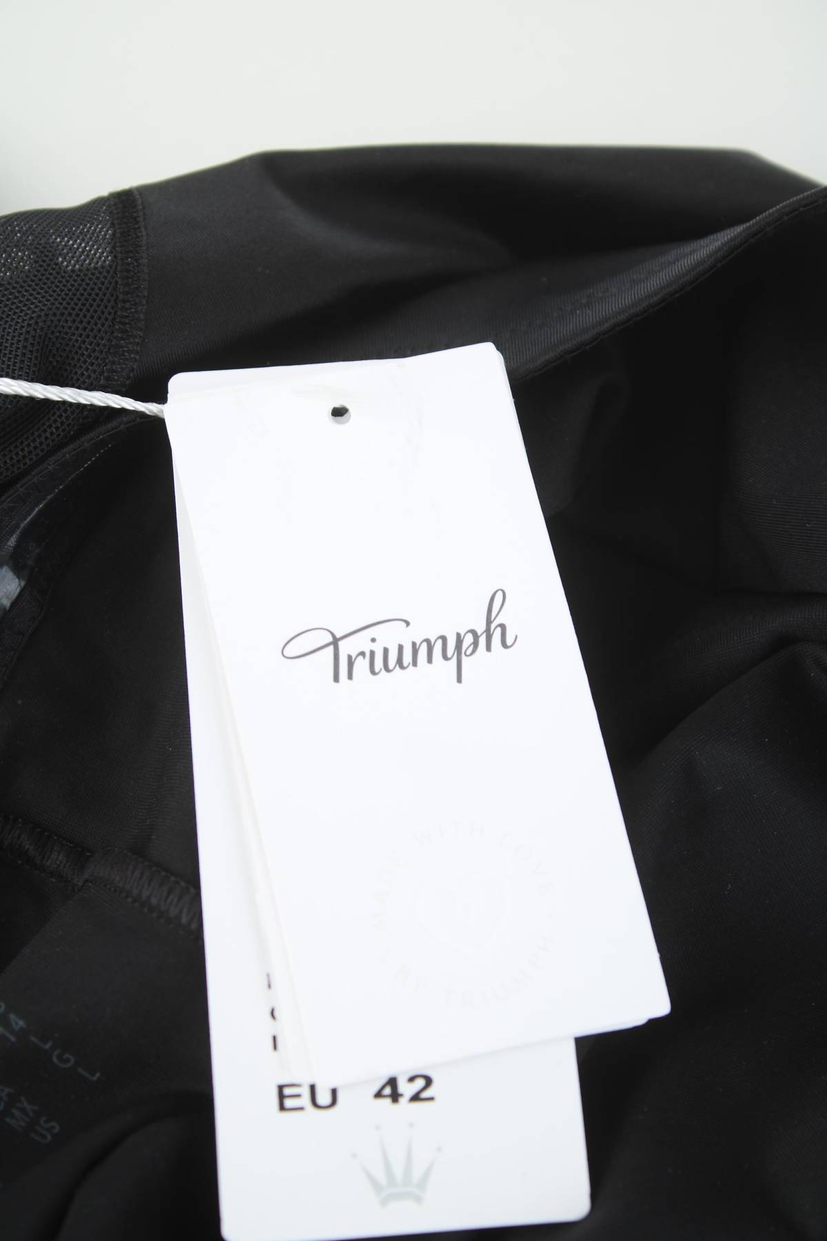 Стягащо бельо Triumph3