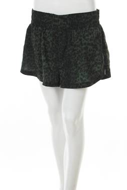 Дамски къс панталон Maje1