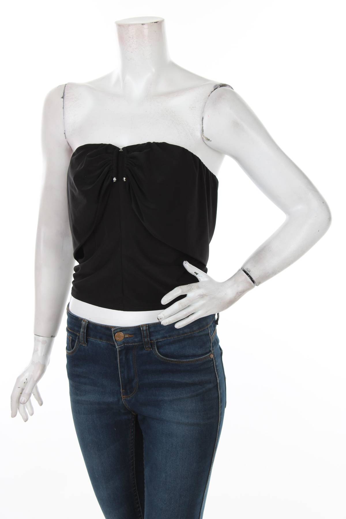 Бюстие Boohoo1 - Contour.bg Бюстие Boohoo1