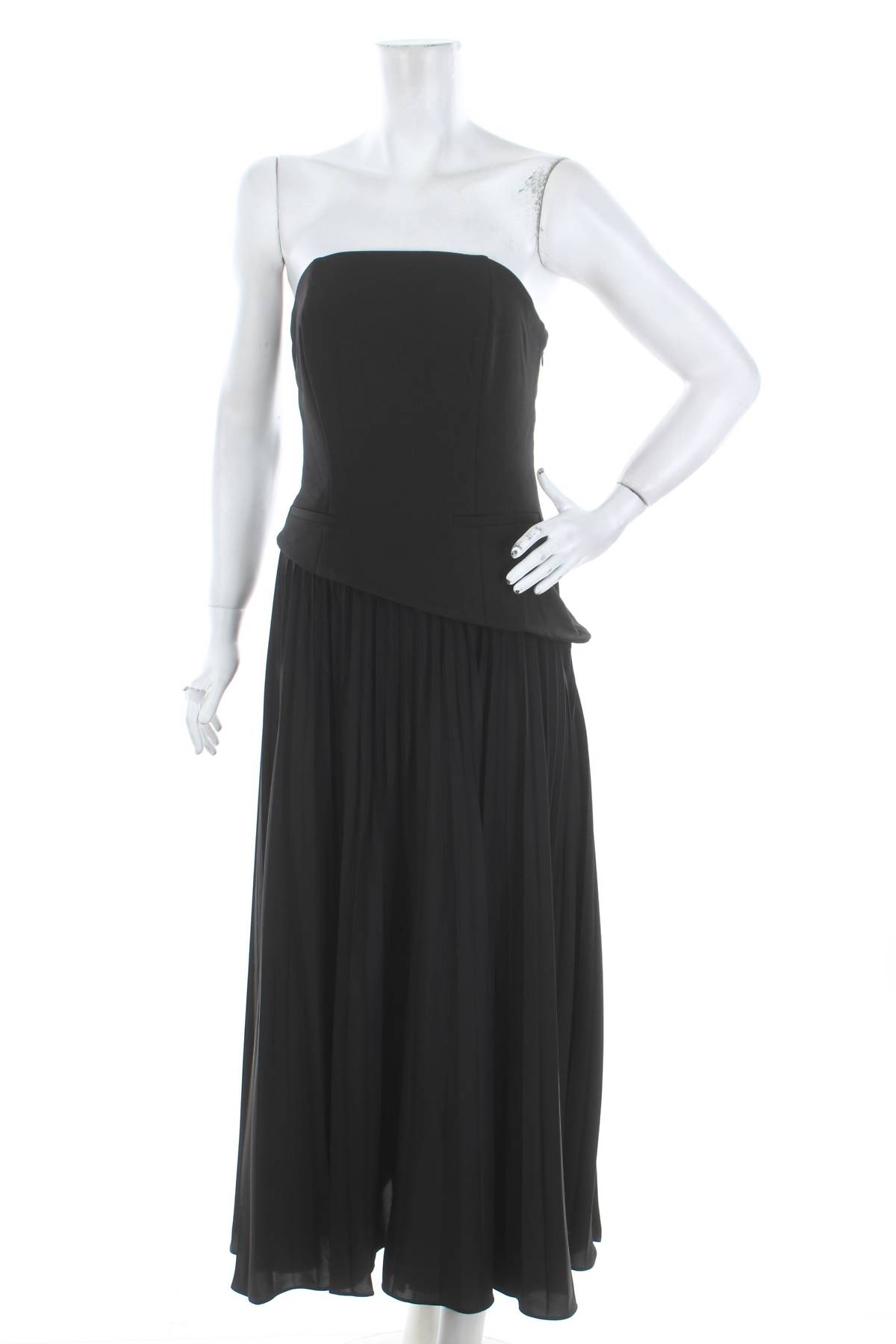 Рокля Michelle Keegan1