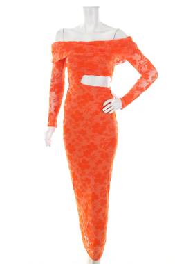 Рокля Boohoo1