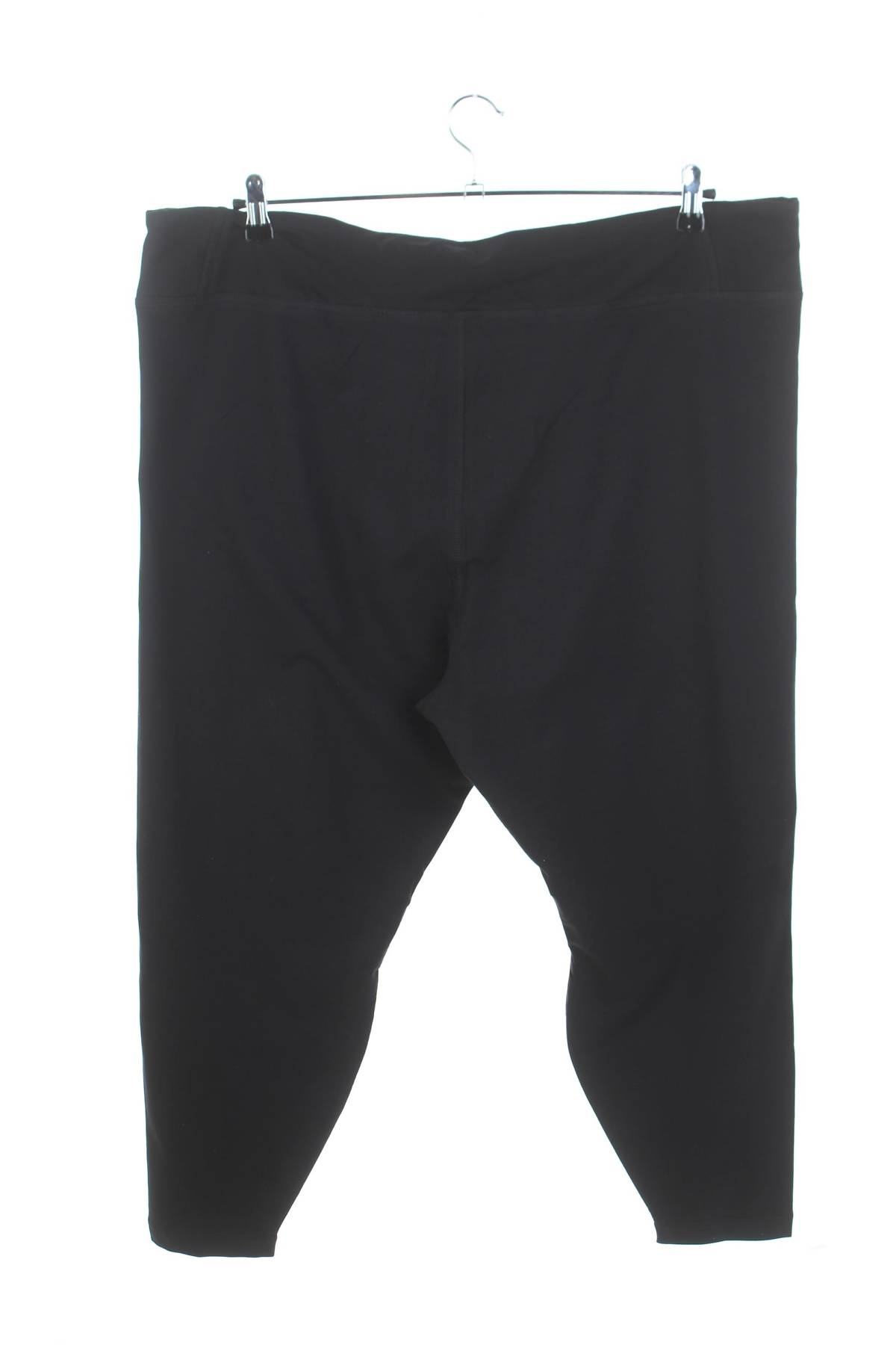 Дамски спортен клин Reebok2