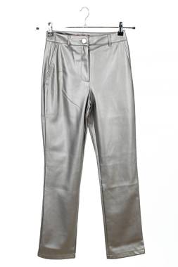 Дамски кожен панталон Guess1