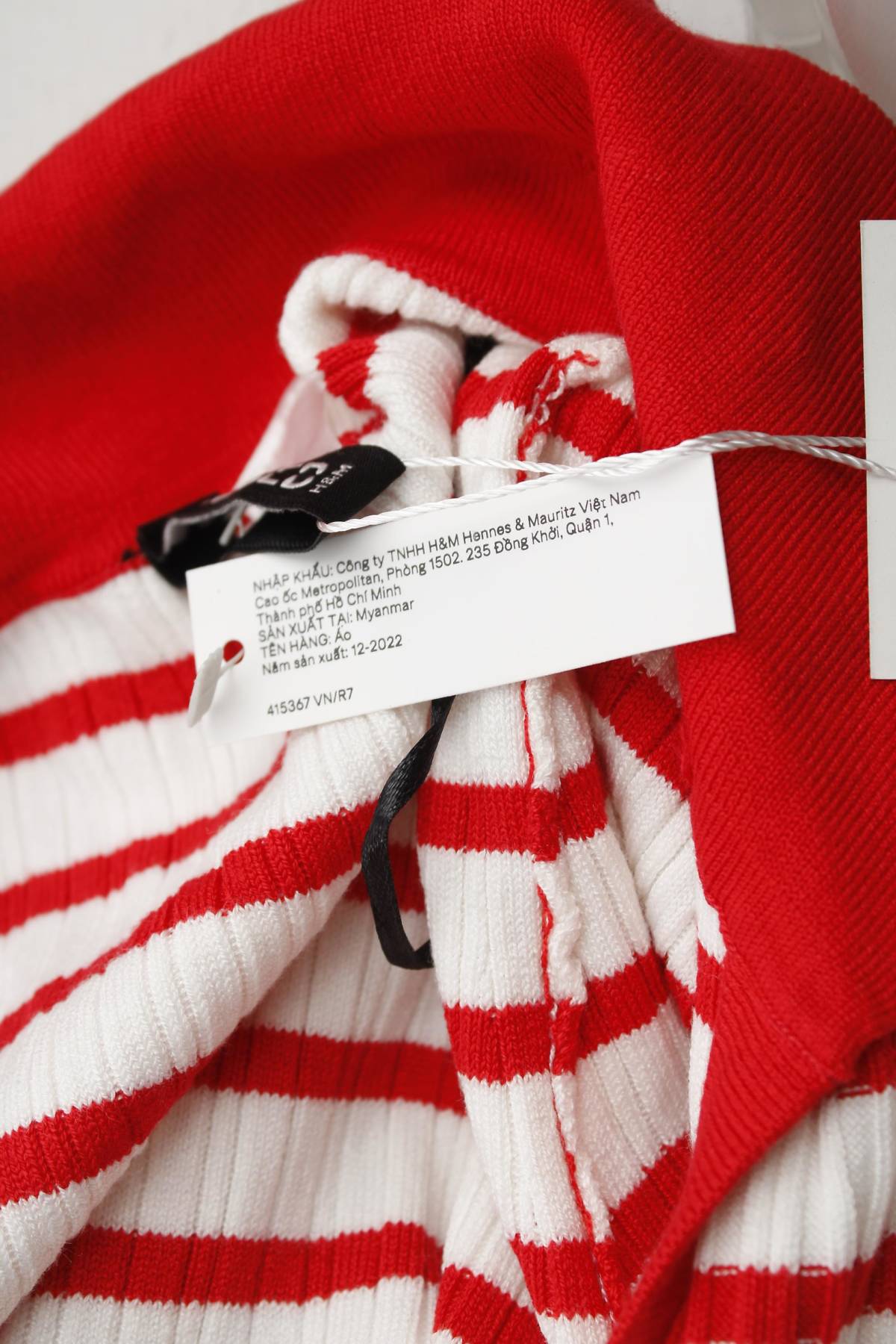 Дамска жилетка H&M Divided3 - Contour.bg Дамска жилетка H&M Divided3