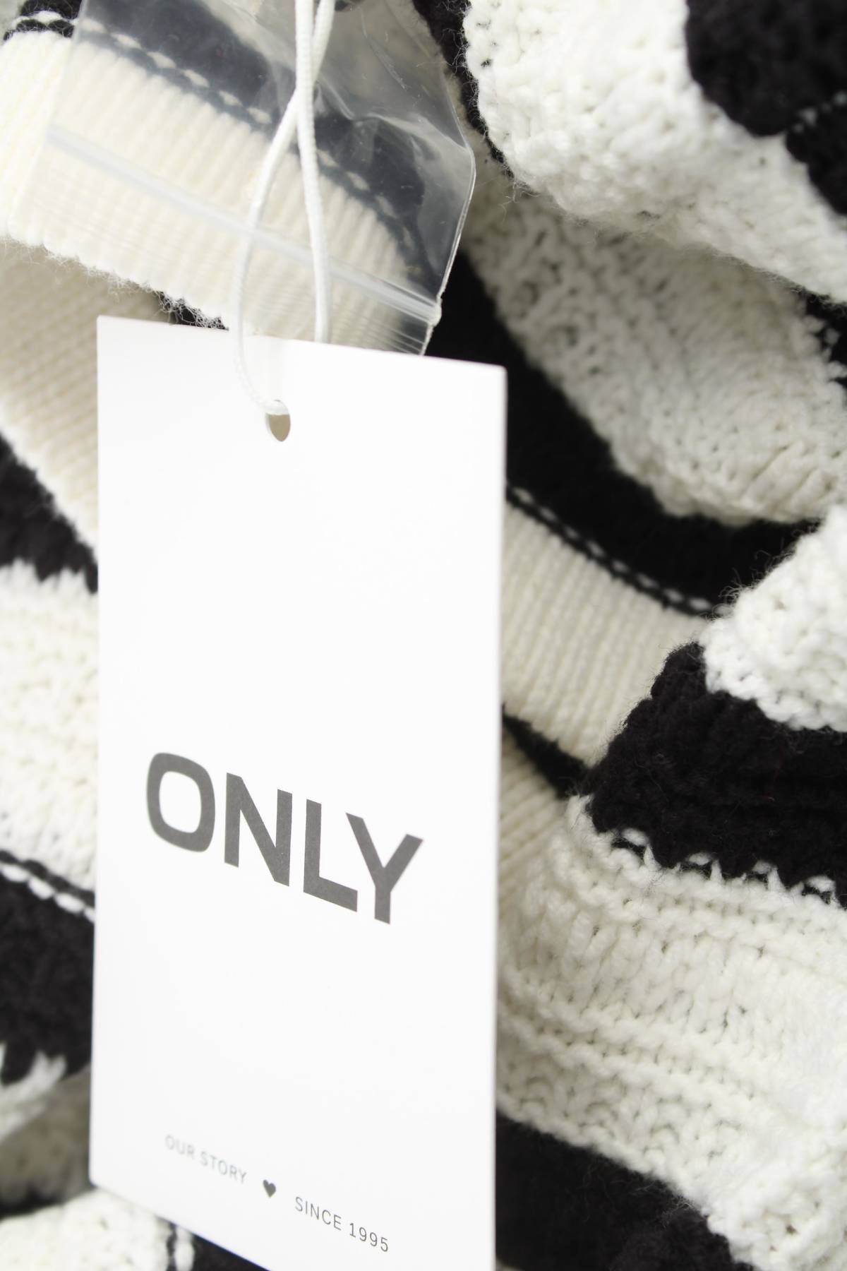 Дамска жилетка Only3 - Contour.bg Дамска жилетка Only3