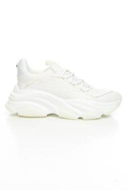 Αθλητικά παπούτσια Steve Madden1
