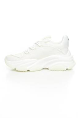 Αθλητικά παπούτσια Steve Madden2