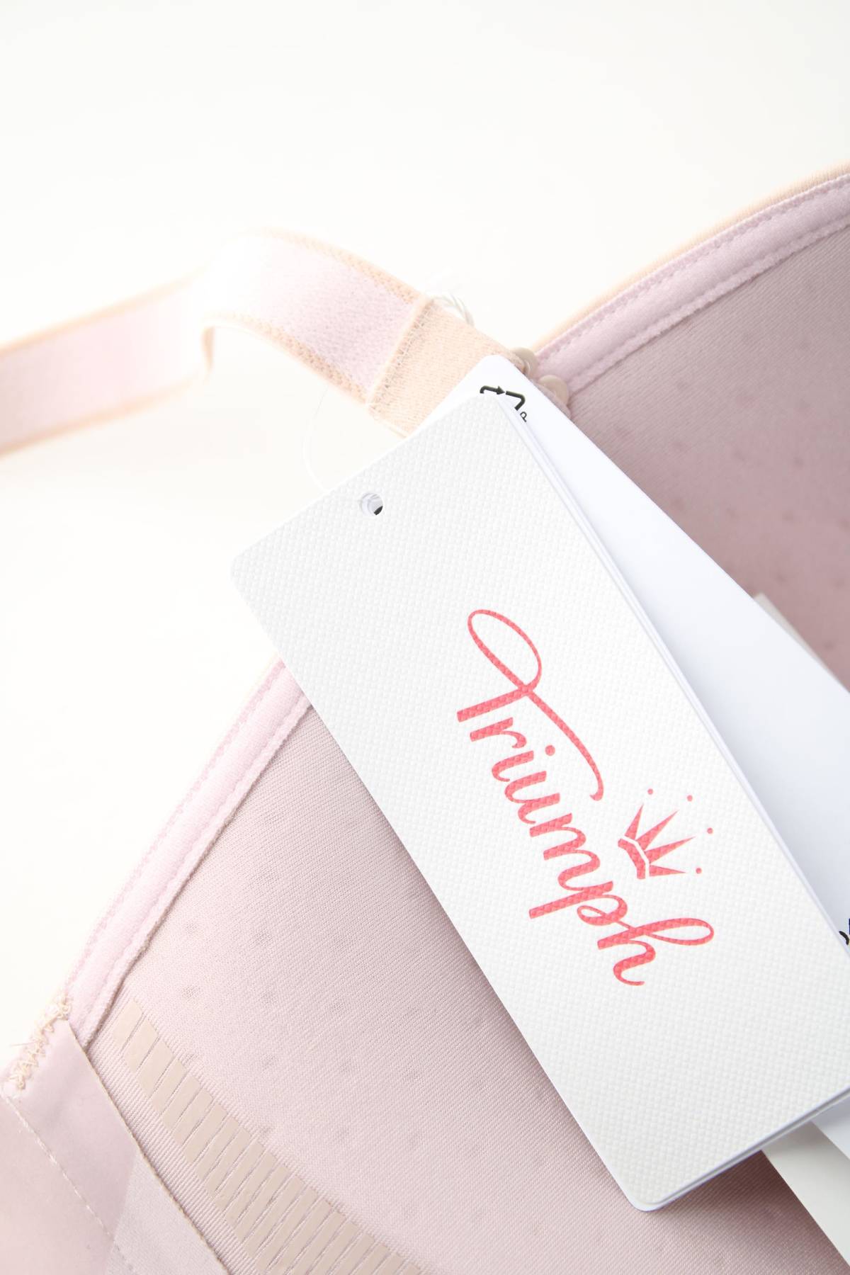 Сутиен Triumph3 - Contour.bg Сутиен Triumph3