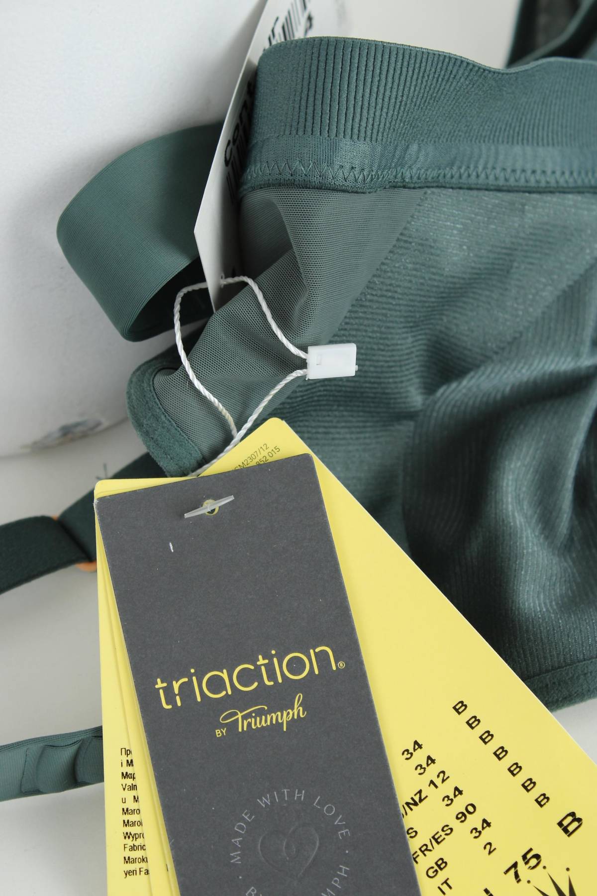 Спортен сутиен Triumph Triaction3