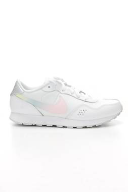 Детски маратонки Nike1 - Contour.bg Детски маратонки Nike1