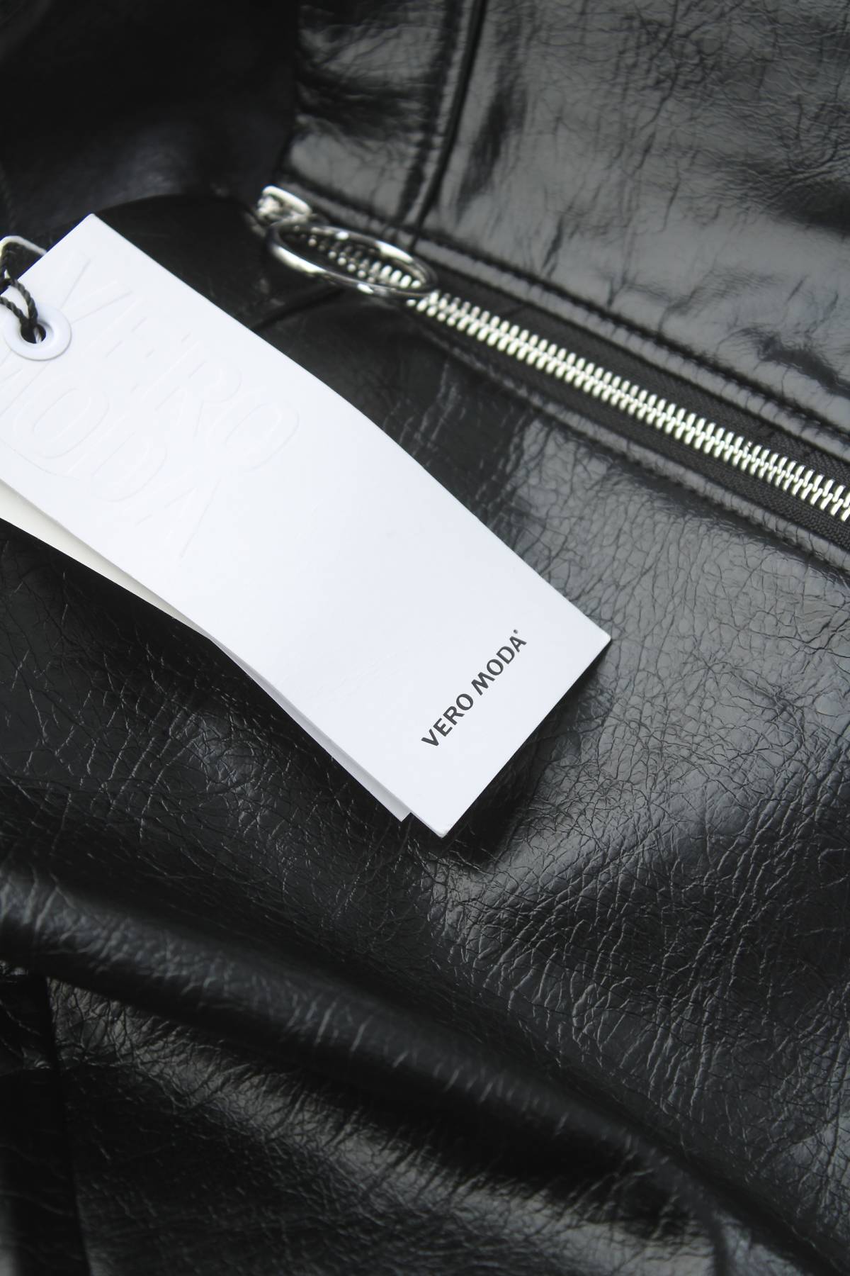 Δερμάτινη φούστα Vero Moda3