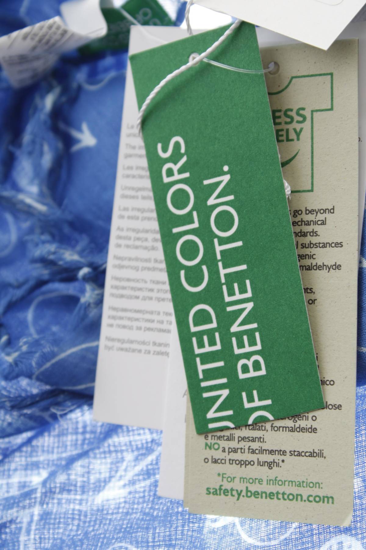 Φουλάρι United Colors Of Benetton3 - Contourshop.gr Φουλάρι United Colors Of Benetton3