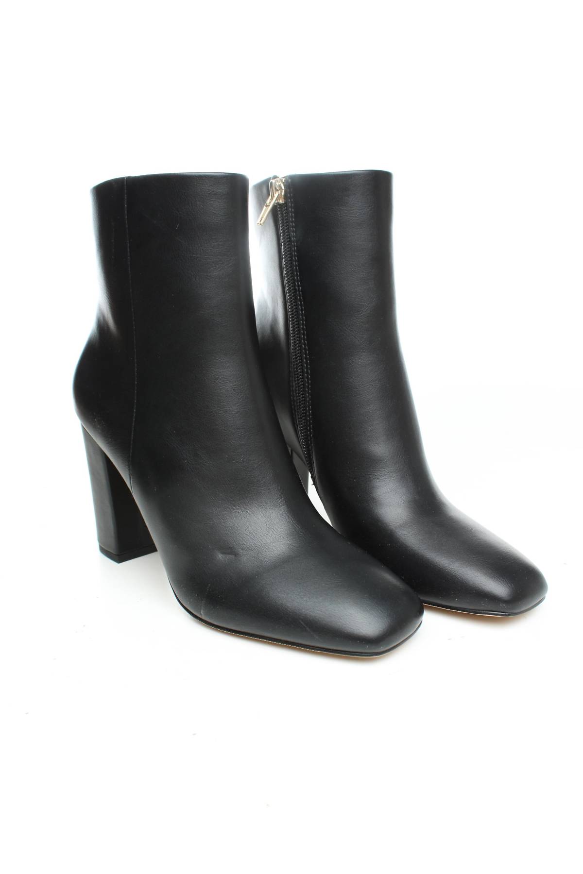 Γυναικεία μποτάκια Steve Madden3