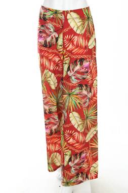 Дамски панталон Guess1