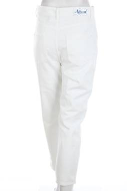 Γυναικεία τζιν Vero Moda2 - Contourshop.gr Γυναικεία τζιν Vero Moda2