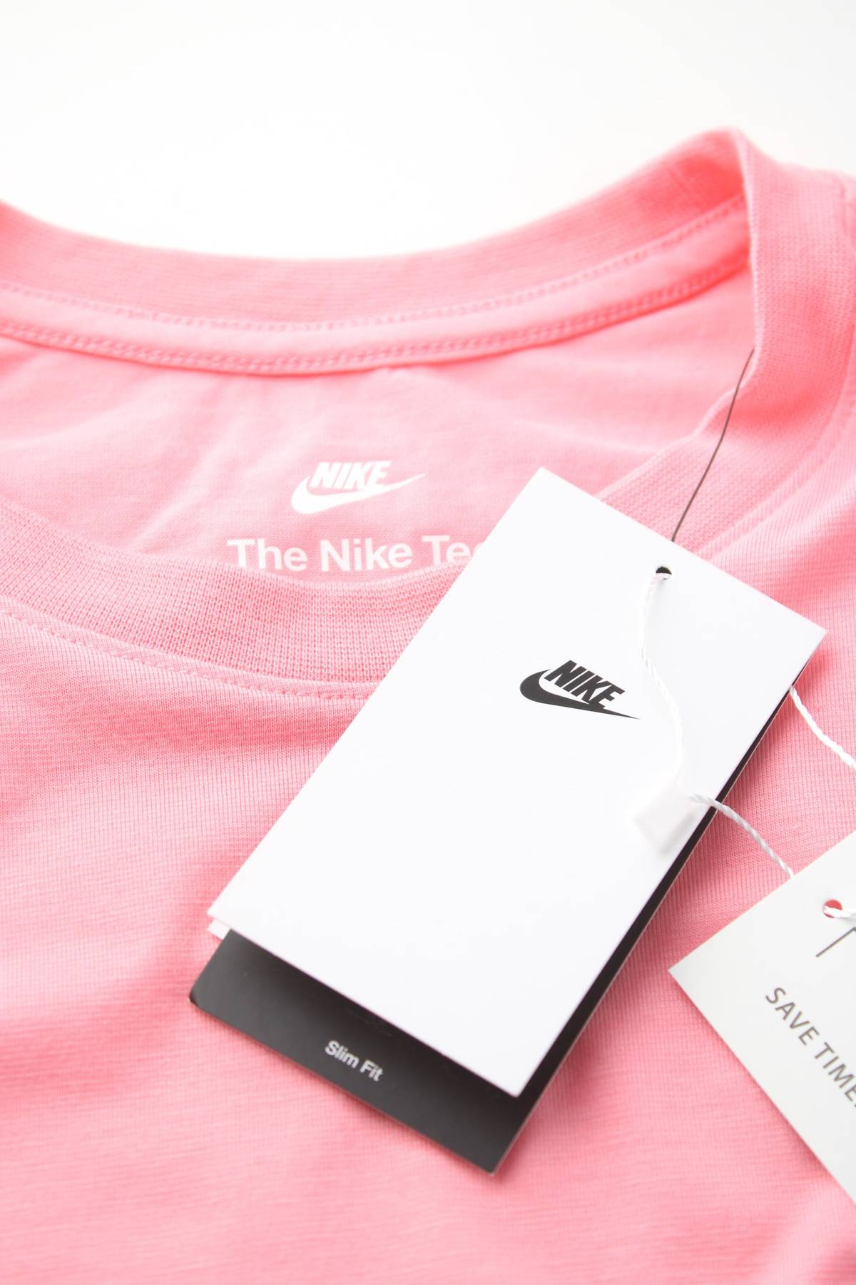 Дамска спортна тениска Nike3