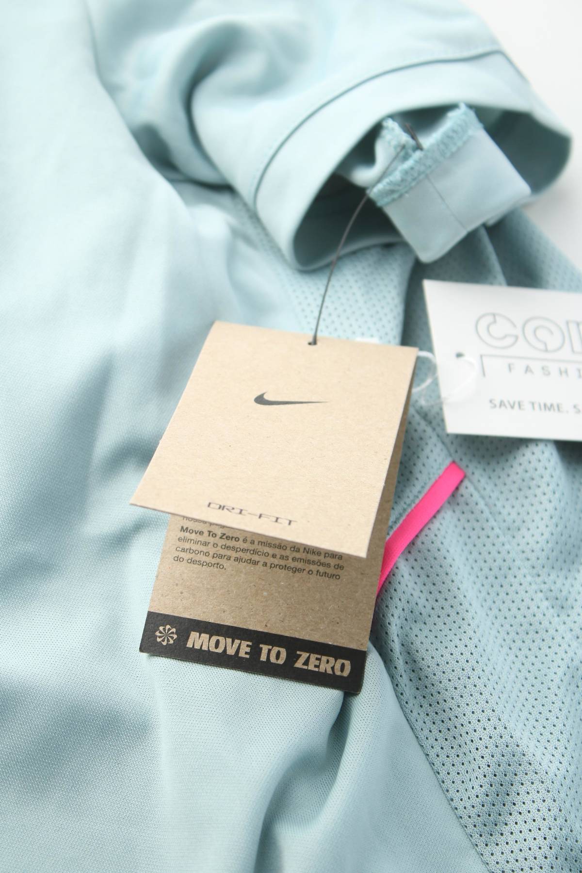 Дамска спортна тениска Nike3