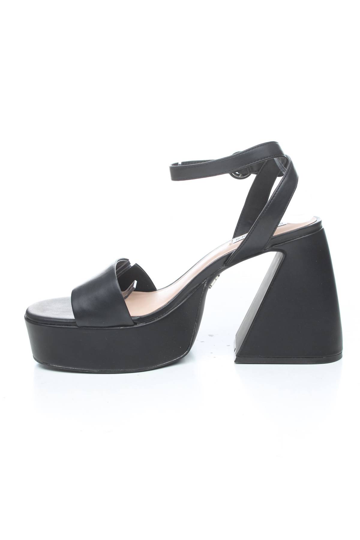 Сандали Steve Madden2 - Contour.bg Сандали Steve Madden2