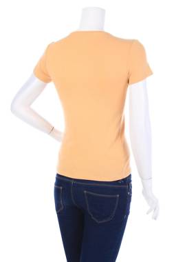 Дамска тениска Uniqlo1 - Contour.bg Дамска тениска Uniqlo1