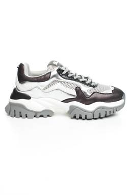 Αθλητικά παπούτσια Steve Madden1 - Contourshop.gr Αθλητικά παπούτσια Steve Madden1
