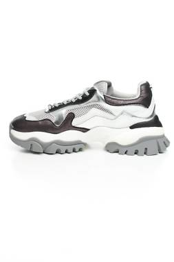 Αθλητικά παπούτσια Steve Madden2 - Contourshop.gr Αθλητικά παπούτσια Steve Madden2