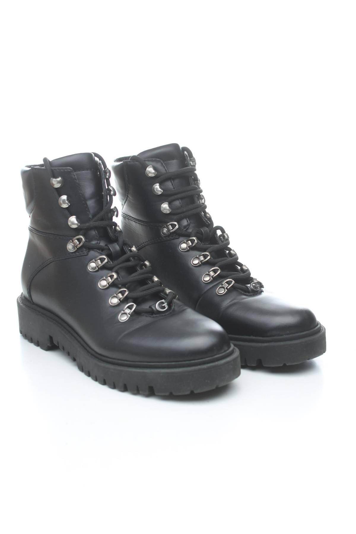 Дамски боти Guess3