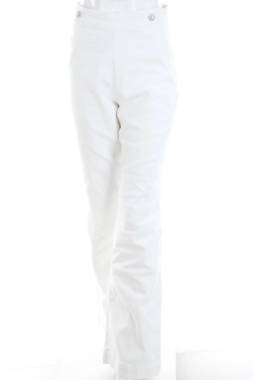 Γυναικεία τζιν Guess1