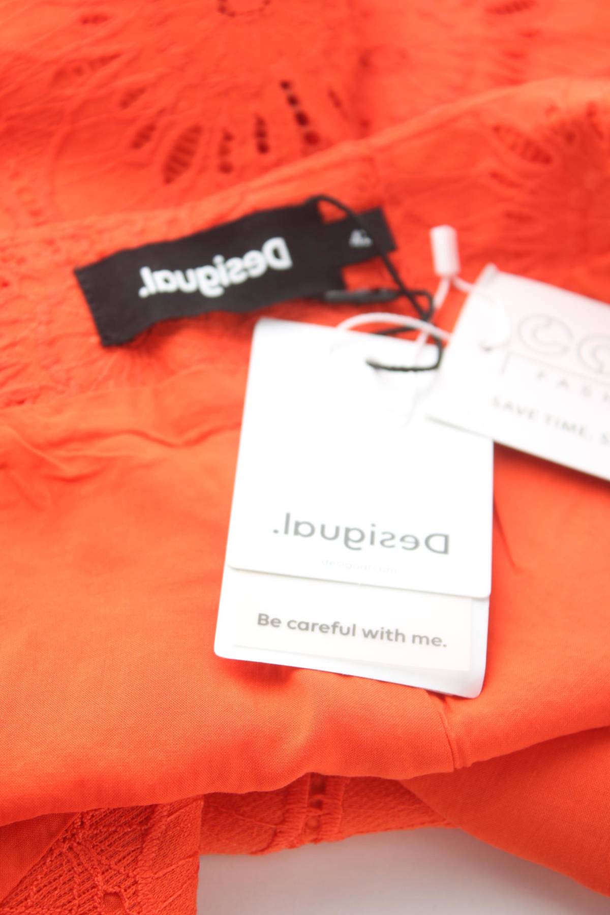 Дамски къс панталон Desigual3