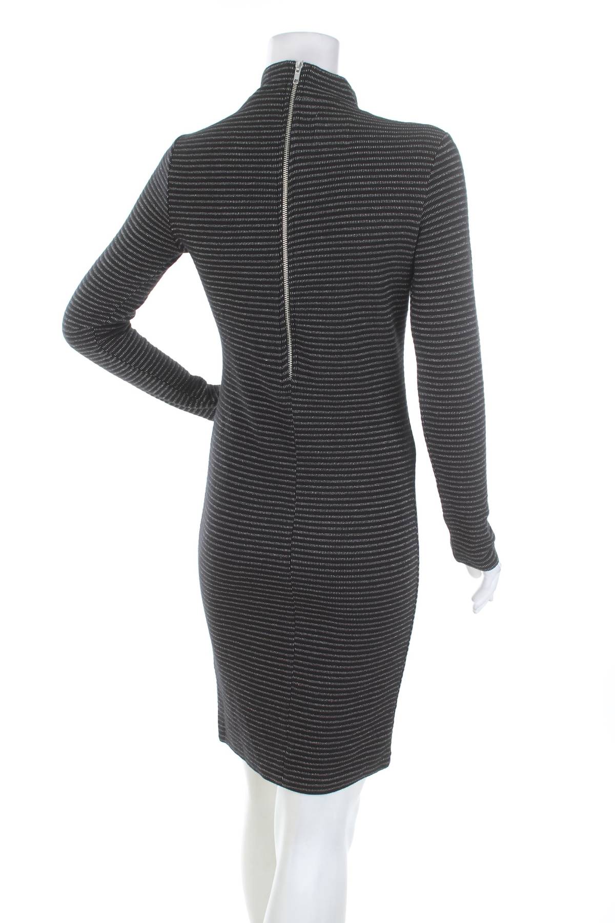 Рокля Superdry2